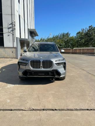 2024款 宝马X7 xDrive40i M运动 联系方式：15522748577 （同微信）可视频验车 大商无欺 无隐藏消费