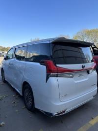 2023款 雷克萨斯LM300h 2.5L 七座 中国台湾版