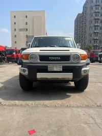 2022款 丰田FJ酷路泽 4.0L GX-R 两气 蠕行 大屏 气泵