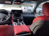 24款 LX600 7座 F-Sport运动