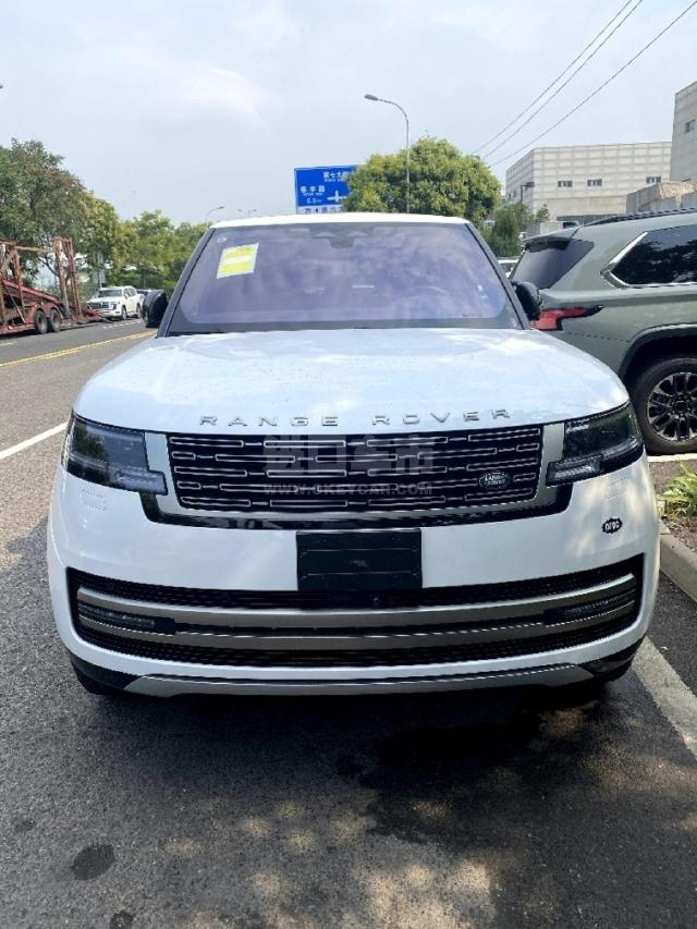 美规2022款 路虎揽胜行政4.4汽油 4.4T P530 汽油 SE 长轴 7座 新一代