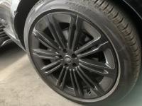 路虎揽胜行政4.4汽油