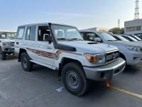 2023款 丰田酷路泽LC76 4.5T LC76 柴油 铁轮