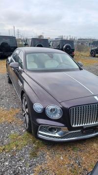 2024款 宾利飞驰 4.0T 雅度版