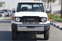 2024款 丰田酷路泽70系列 2.8T LC71 柴油 铁轮 卤素大灯