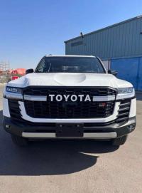 2024款 丰田酷路泽3500 3.5T GR-Sport 天窗 抬显 后娱 雷测