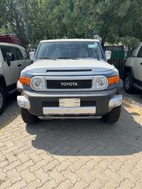 2023款 丰田FJ酷路泽 4.0L GX-R 八气 JBL