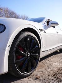 24款 4.0T 雅度版