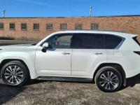 2024款 雷克萨斯LX600 7座 Premium高级 标准型