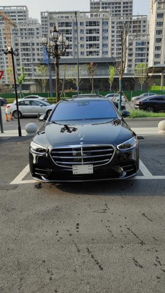 2023款 奔驰S500 四驱 长轴 AMG 贵宾热线:13512923123赵经理，视频看车，支持全国分期付款，定金发车