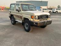 2024款 丰田酷路泽70系列 2.8T LC71 柴油 铁轮 卤素大灯