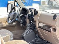 24款 2.8T LC71 柴油 铁轮 卤素大灯