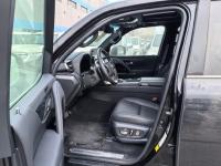 23款 LX600 7座 Premium高级