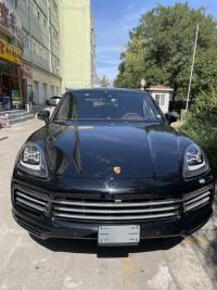 2022款 保时捷卡宴3.0T 豪华包