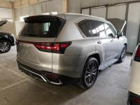 24款 LX600 7座 F-Sport运动