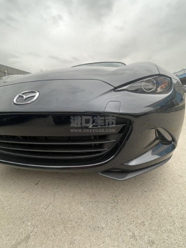 墨版2023款 马自达MX-5 2.0L 手动 软顶敞篷