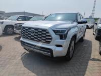 2024款 丰田红杉 3.5T 混动 四驱 Capstone顶点