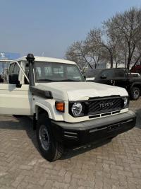 2024款 丰田酷路泽70系列 4.0L LC78 手动 汽油