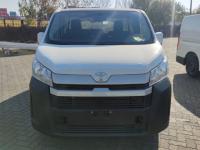 2024款 丰田海狮(进口) 3.5L 自动 平顶短轴 双侧门