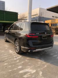 宝马X7