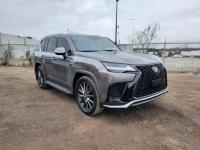 2024款 雷克萨斯LX600 LX600 7座 F-Sport运动