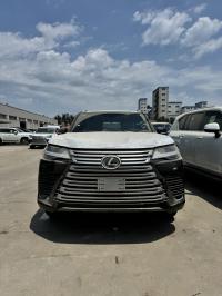 2024款 雷克萨斯 LX600 4座 VIP