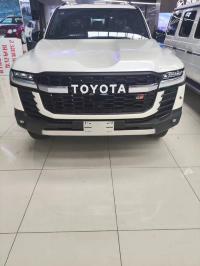 2024款 丰田酷路泽3500 3.5T GR-Sport 天窗 抬显 后娱 雷测