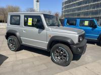 2024款 铃木吉姆尼 1.5L 三门 自动 顶配GLX