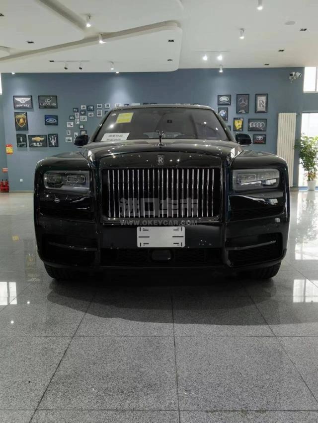 欧版2023款 劳斯莱斯库里南(Cullinan)6.7T Black Badge