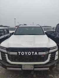 2024款 丰田酷路泽3500 3.5T GR-Sport 天窗 抬显 后娱 无雷测