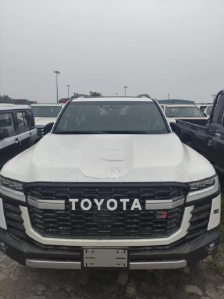 2024款 丰田酷路泽3500 3.5T GR-Sport 天窗 抬显 后娱 无雷测 马经理 13043216823（同微信）支持全国定金发车，支持全国分期付款