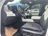 路虎揽胜行政4.4汽油