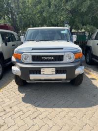 2023款 丰田FJ酷路泽 4.0L GX-R 八气 JBL