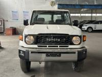 2024款 丰田酷路泽70系列 2.8T LC71 柴油 铁轮 卤素大灯