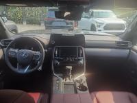 24款 LX600 7座 Luxury豪华