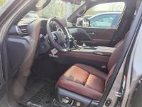 24款 LX600 7座 Luxury豪华