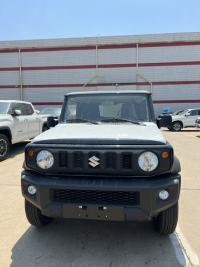 2024款 铃木吉姆尼 1.5L 三门 自动 顶配GLX