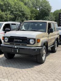 2024款 丰田酷路泽70系列 4.0L LC76 自动 汽油