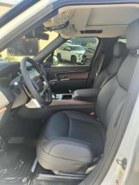 路虎揽胜行政3.0汽油