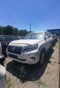 2023款 丰田霸道2800 2.8T 柴油 九气 底挂 天窗