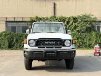 2024款 丰田酷路泽70系列 2.8T LC71 柴油 铁轮 卤素大灯