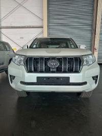 2023款 丰田霸道4000 4.0L TX-L 两气 外挂 无天窗