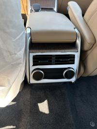 路虎揽胜行政3.0柴油