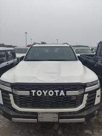 2024款 丰田酷路泽3500 3.5T GR-Sport 天窗 抬显 后娱 无雷测