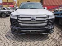 2024款 丰田酷路泽3500 3.5T VX-R 单差 抬显 后娱 雷测