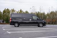 2022款 丰田海狮 3.5L 自动 13座