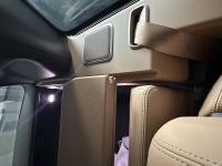 路虎揽胜行政4.4汽油