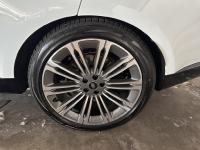 路虎揽胜行政4.4汽油