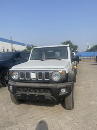 2024款 铃木吉姆尼 1.5L 五门 自动 顶配GLX