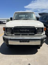 2024款丰田酷路泽LC71 4.0L 自动 汽油 铁轮